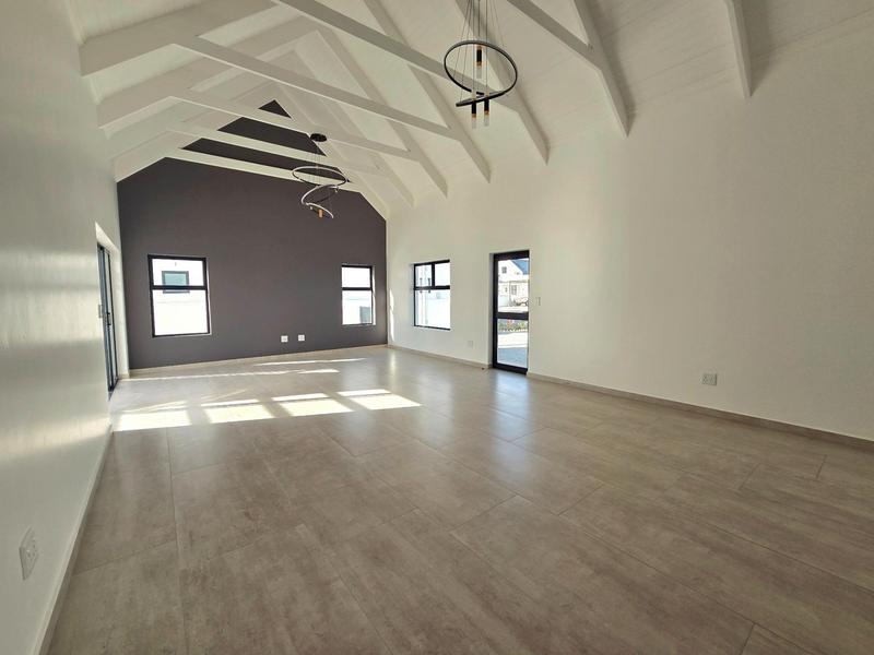 3 Bedroom Property for Sale in Britannia Bay Western Cape